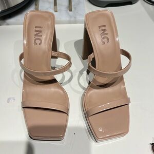 BRAND NEW NUDE HEELS